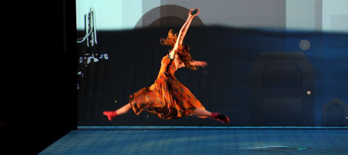 Alice im ICONLAND © Yakup Zeyrek